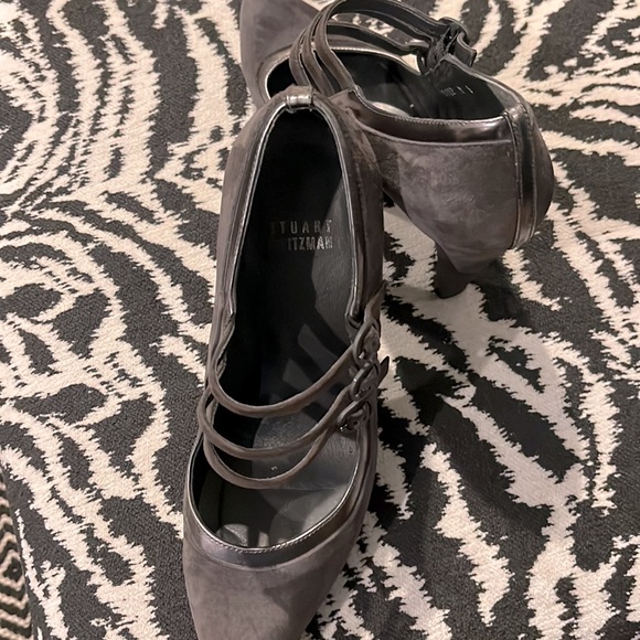 STUART WEITZMAN gray suede heels - Picture 2 of 7
